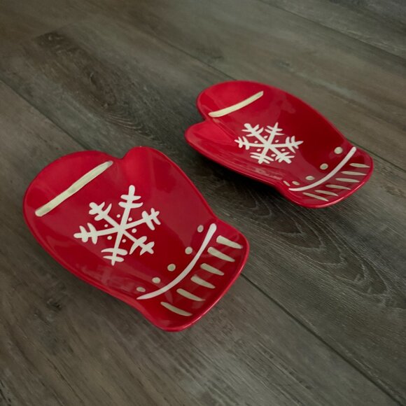 Hallmark Christmas Mitten Serving Dishes - Picture 6 of 8